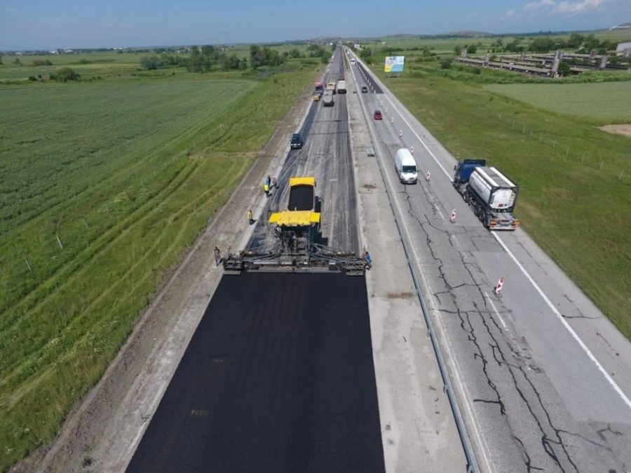 Утре следобед ще започне полагане на маркировка в платното за София в ремонтирания участък от АМ „Тракия“ в област Пазарджик