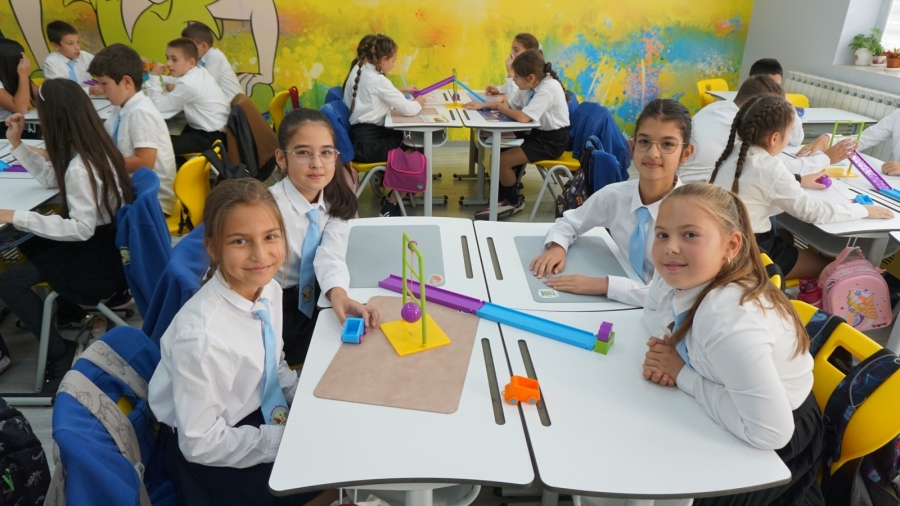 STEM-център бе открит днес в НУ „Никола Фурнаджиев“