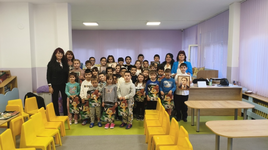 В Пазарджик: Срещи на бреговци с бъдещите първокласници по повод Деня на народните будители