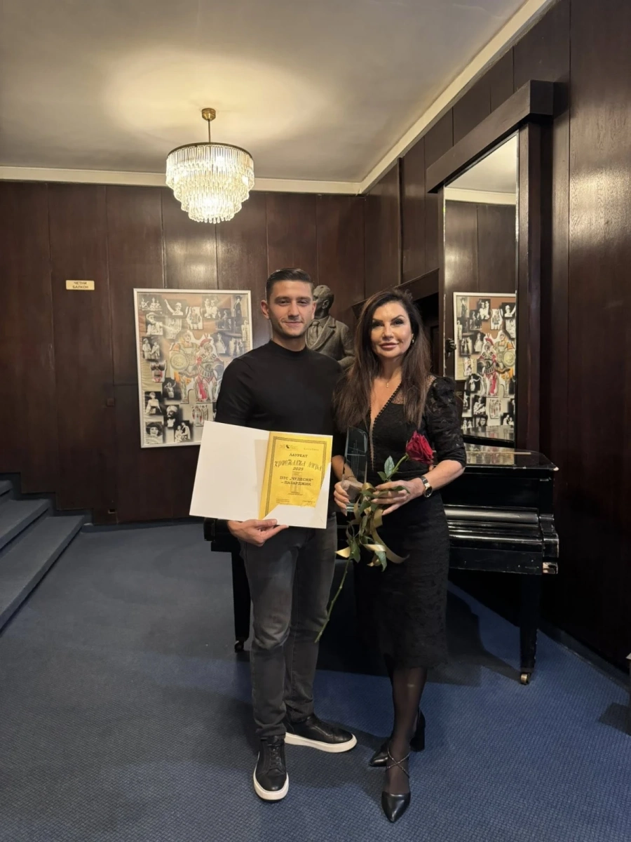 Престижната „Кристална лира“ получи „Чудесия“
