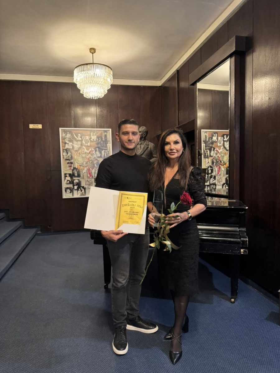 Престижната „Кристална лира“ получи „Чудесия“