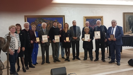 Директорът на библиотеката в Пазарджик награден с почетен плакет на Съюза на българските писатели