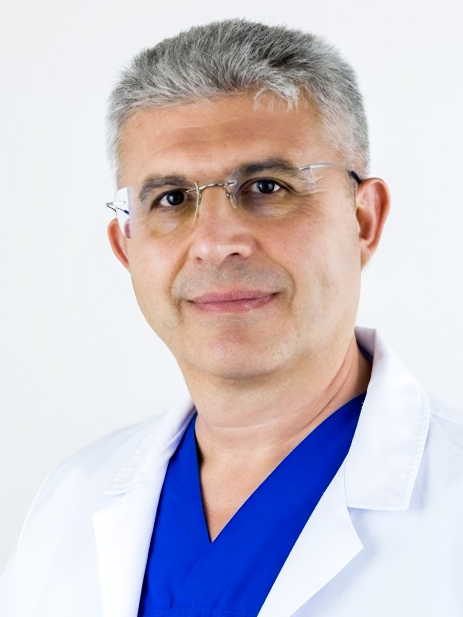 Д-р Николай Харалампиев след 30 години медицинска практика: Помагай безвъзвратно, доброто винаги се връща