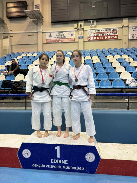 Отлично представяне на Джудо клуб “Топалов“ на турнира в Одрин