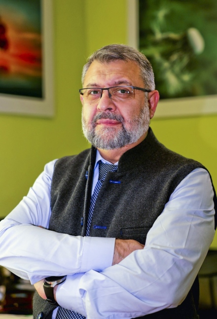 Художникът-теолог Бирали Бирали е бил и зам.-главен мюфтия