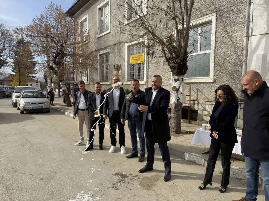 Започна санирането на кметството в Дорково