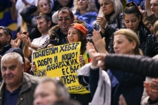 Феновете с гореща подкрепа за волейболния Хебър при завръщането му у дома