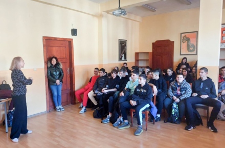 Обучение за превенция на рисково сексуално поведение и СПИ в СУ „Александър Иванов – Чапай“, град Белово