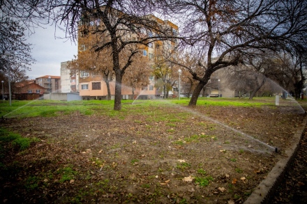 В Пазарджик: Реновацията на парка до “Кауфланд“ продължава - новата поливна система вече работи