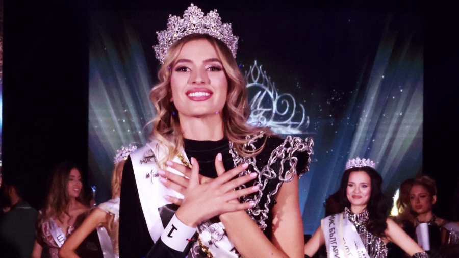 Новата „Мис България“ Симона Бакърджиева ще има личен парфюм