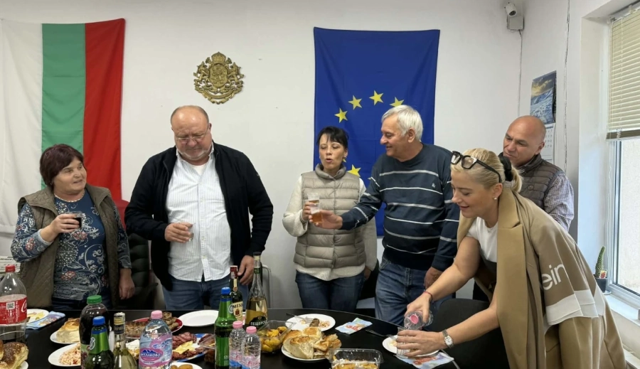 Един от най-дългогодишните служители на Община Лесичово излиза в пенсия