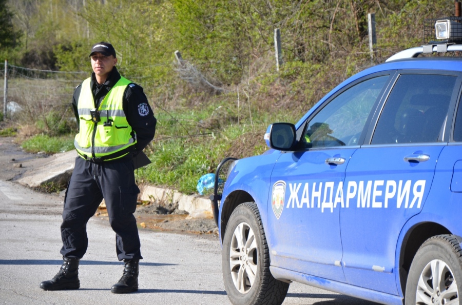 И жандармеристи бдят за безопасността на студентския празник