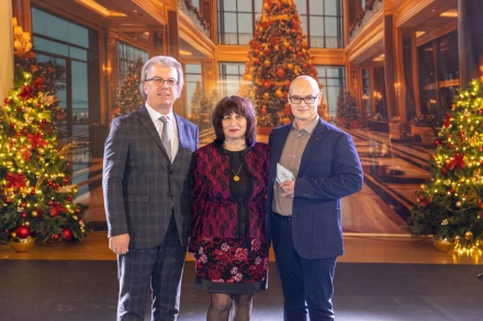 Завеждащият Клиниката по хирургия доц. д-р Бойко Атанасов е Лекарят на 2025 г. в „Уни Хоспитал“