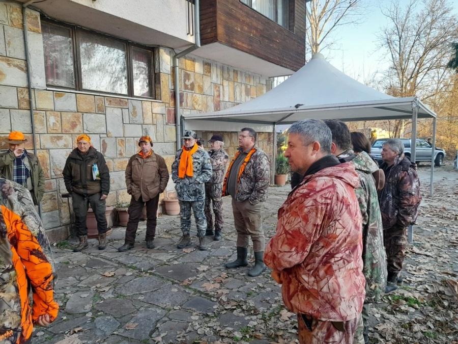 Риболовци и ловци спасяваха шарани, сега ще бият фазани благотворително