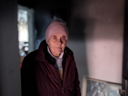 Опушена Коледа за баба Гина след пожар в дома й