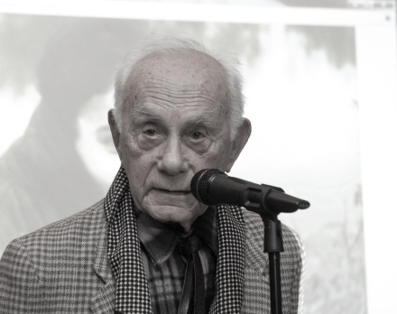 Авторът на “Една българска роза“ се разплака в Пазарджик след реакцията на публиката