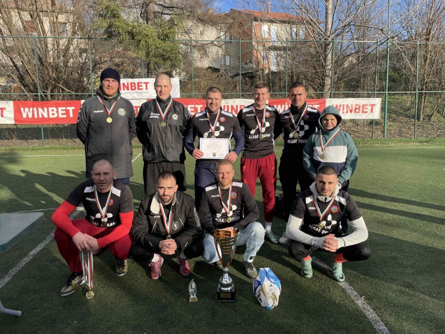 3114 лв. за училищен кът за отдих и спорт събра ежегодният благотворителен турнир по мини футбол „Заедно можем повече“ в Стрелча