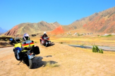 Мотопътешествието на Владич /5/: Киргизстан – красиви превали и базовия лагер под връх Ленин