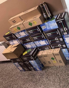 Иззеха над 600 флакона с райски газ от два адреса в Пазарджик