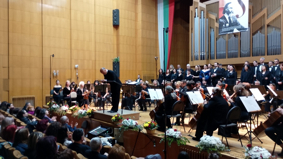 Тази вечер тържествено бяха открити 51-те Зимни музикални вечери “Проф. Иван Спасов“ /СНИМКИ И ВИДЕО/