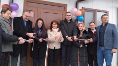 Министър Гуцанов откри в Главиница реновирания дом за стари хора /СНИМКИ/