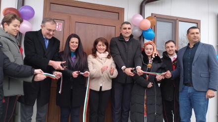 Министър Гуцанов откри в Главиница реновирания дом за стари хора /СНИМКИ/