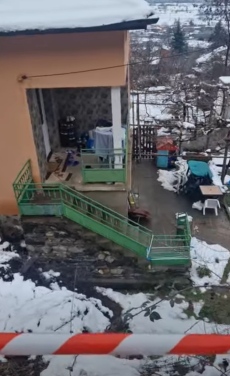 Свлачище във Варвара застраши къщи! Обявиха частично бедствено положение