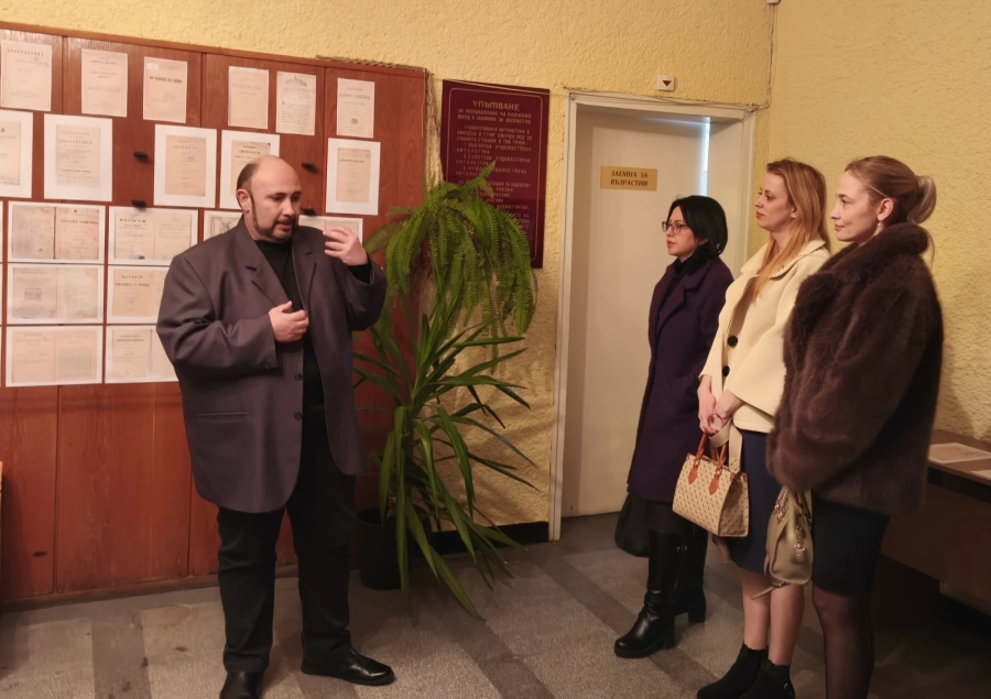 Изложба на старопечатни книги беше открита в Общинска библиотека „Стоян Дринов“ - Панагюрище