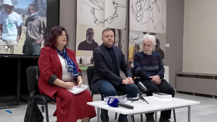 В Пазарджик: Прелюбопитни истории с Георги Милков и препълнена зала /СНИМКИ/