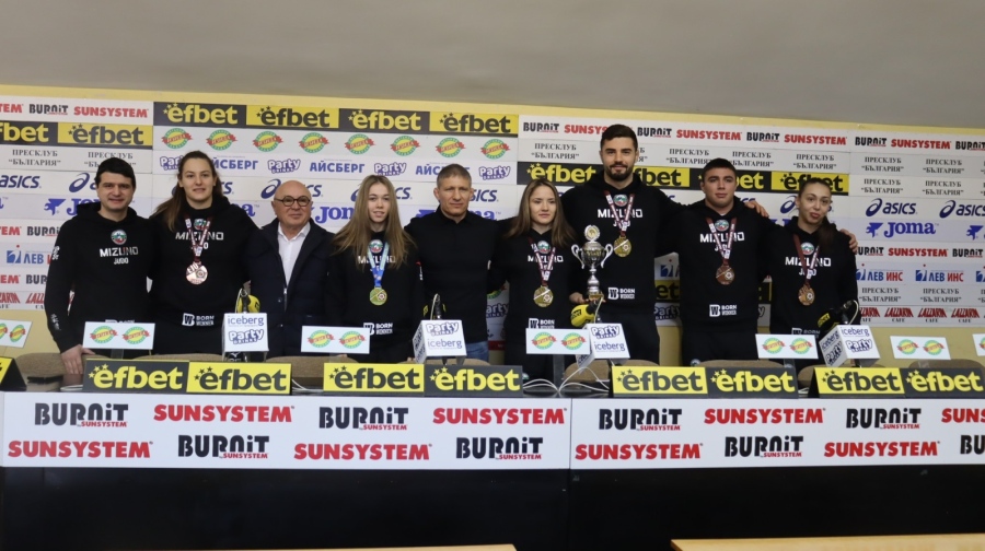 “Златен трикольор“ за Георги Георгиев и шампионска купа за джудистите от националния отбор