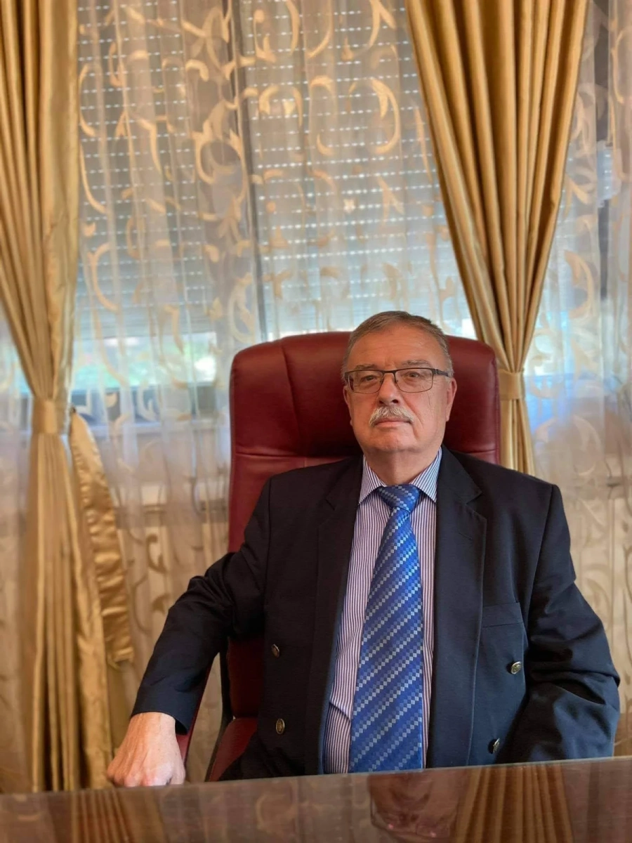 Почина адвокат Румен Колчев