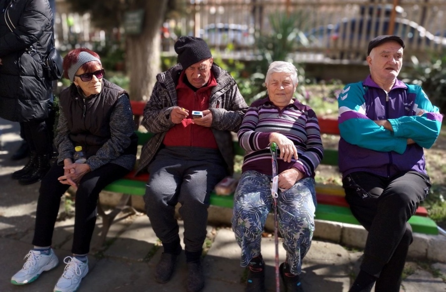 Възрастните хора се прибират в обновения дом “Гаврил Кръстевич“ в Пазарджик