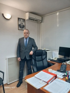 Пещерецът Стефан Балабанов се върна на работа в посолството ни в Киев