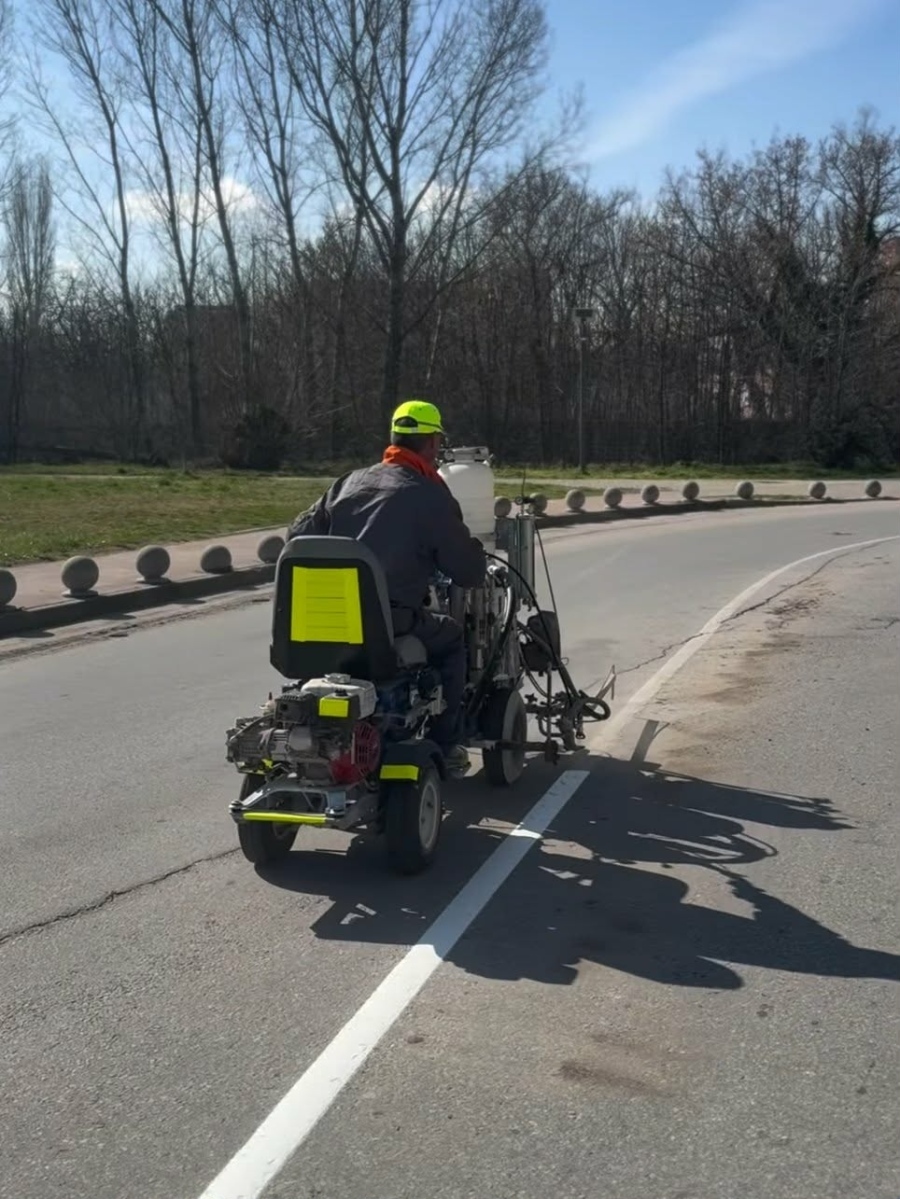 Започна обновяването на пътната маркировка в Пазарджик