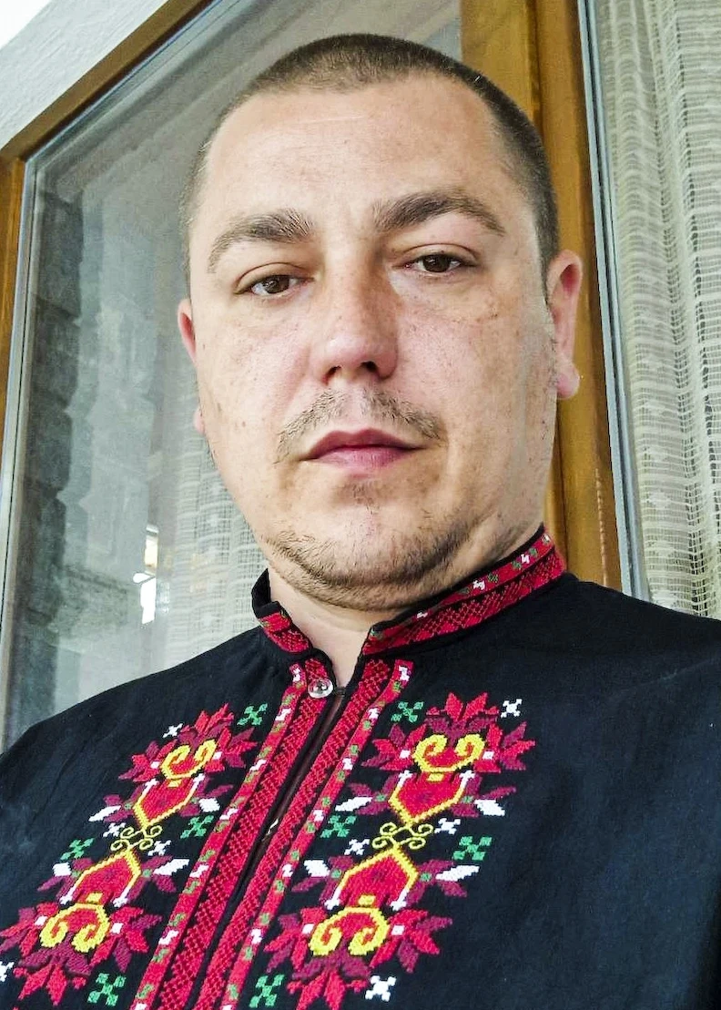 Диригентът на хора на ансамбъл „Пазарджик“ Явор Тасков:  Човекът зад пулта рисува с ръцете и гласовете чувството на композитора