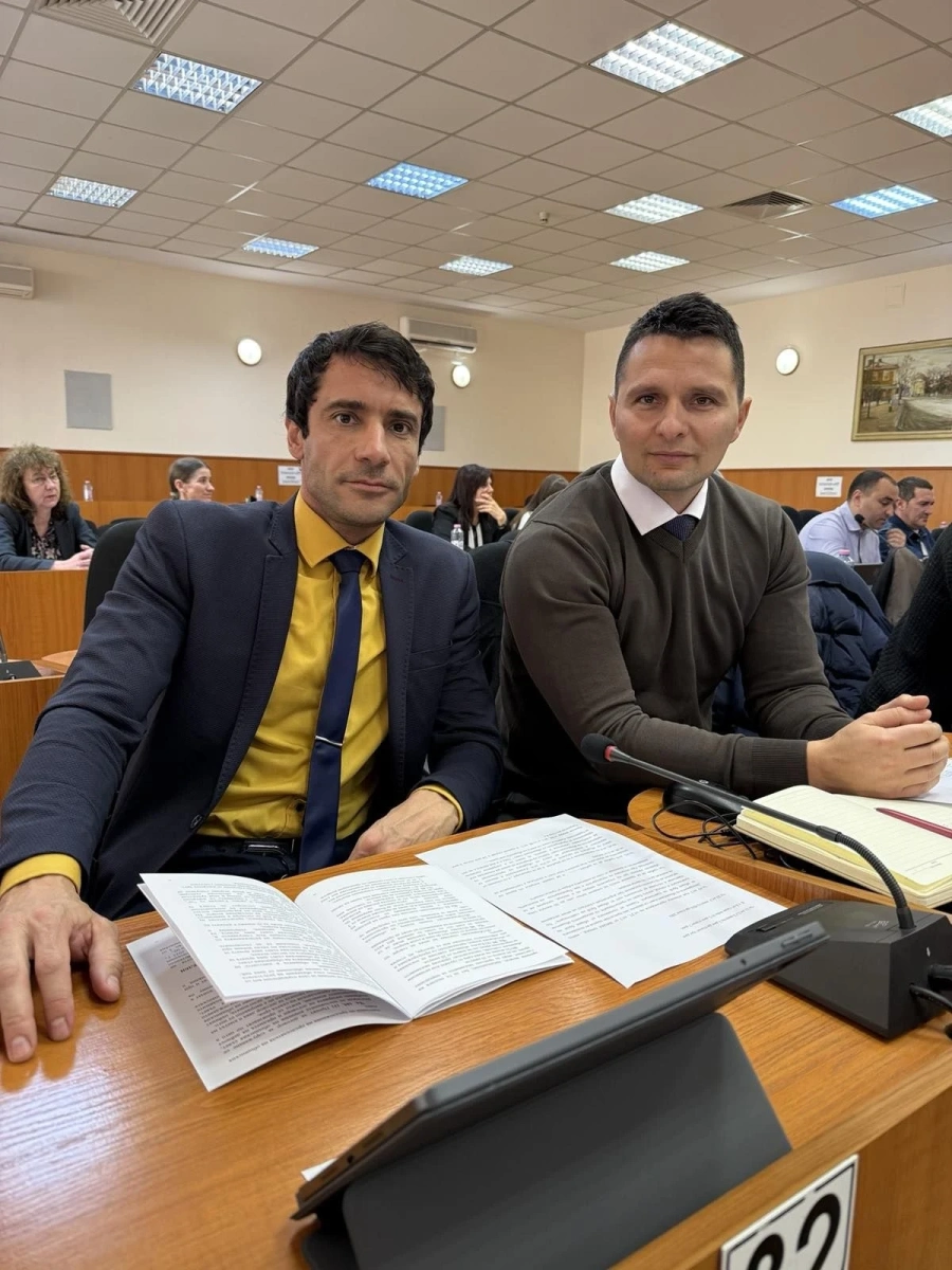 Румен Радев извади в Пазарджик Гълъб Донев, двама общински съветници и неврохирург