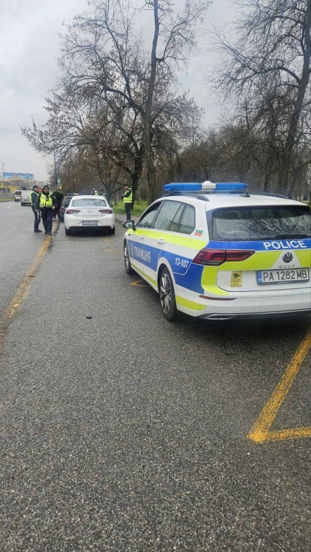 1515 лица, 1355 моторни превозни средства и 73 търговски обекта са проверени в последната полицейска операция