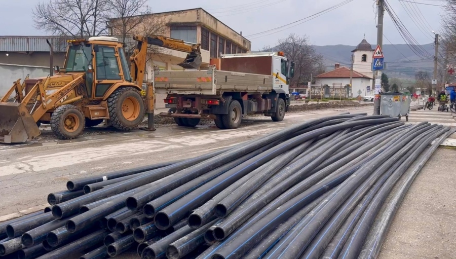 Започна ремонт на уличния водопровод в Огняново
