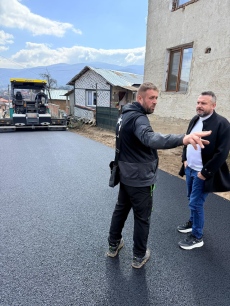 Изкърпват дупки в трите населени места в община Ракитово