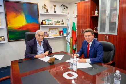 „ОПТИКС“ АД подкрепя културата, образованието и спорта в община Стрелча с 10 000 евро