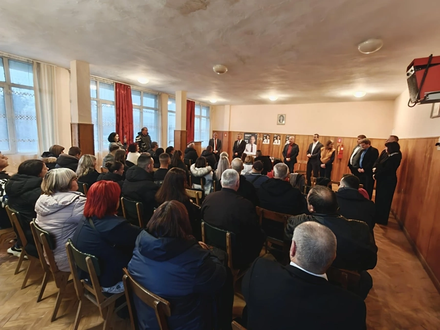Гълъб Донев в Ракитово и Костандово: Отвращението от арогантността на властимащите тръгва в друга посока