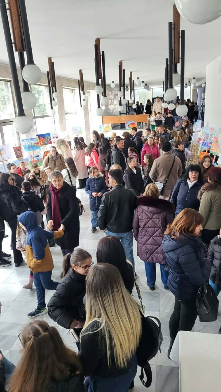 Десетки ученици в община Батак се включиха в конкурса за рисунка “С очите си видях бедата“