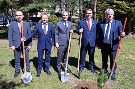 Премиерът и министърът на земеделието и храните откриха националните чествания на Седмица на гората в Юндола