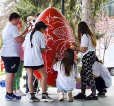 120-килограмовото червено яйце в центъра на Велинград в днешната събота