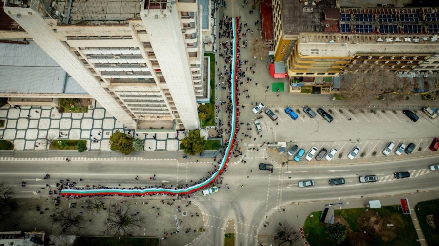 В събота и неделя: Временно затварят движението по бул. ”България” в Пазарджик, ВИЖТЕ дежурните паспортни гишета в областта