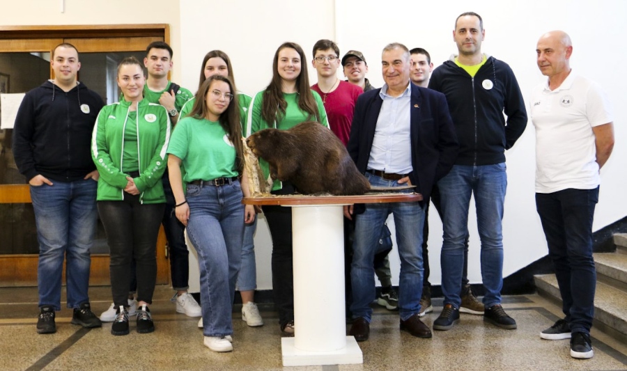 Бобърът намери нови горски приятели от Велинград