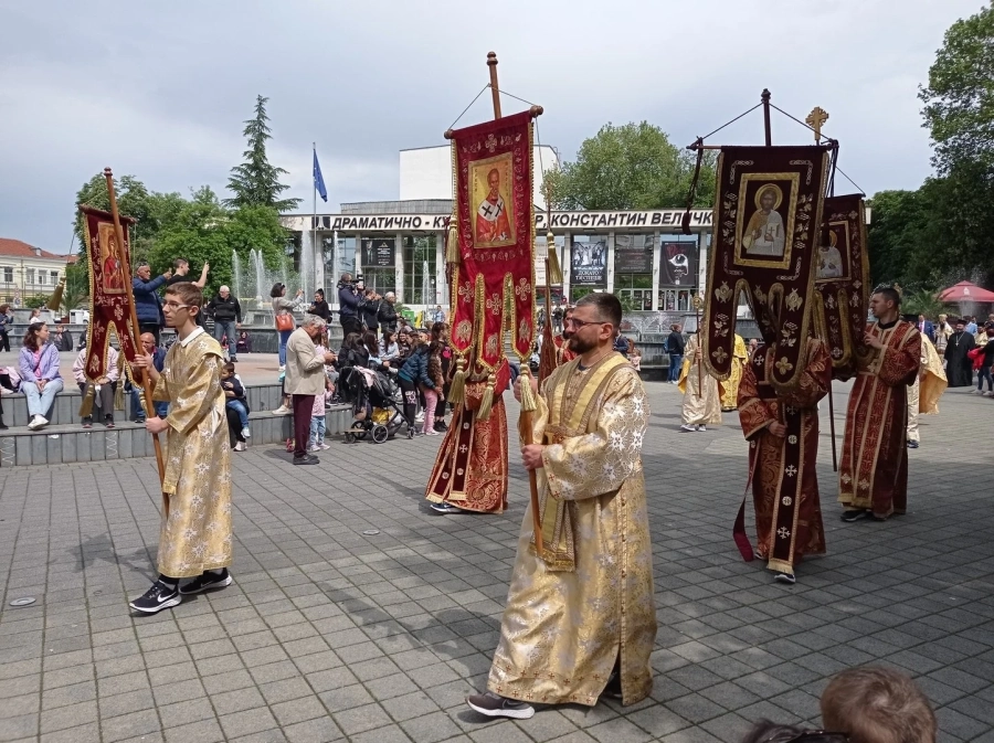 Възможни затруднения в движението заради празничното литийно шествие утре