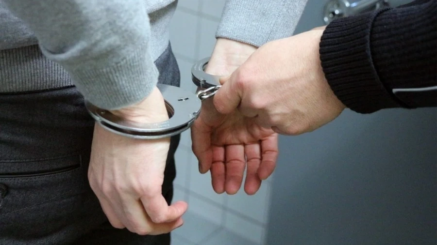 Още трима са задържани с наркотици