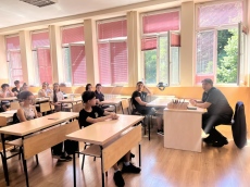 Съдия Лесенски от Районен съд – Пазарджик изнесе лекция пред ученици от Професионална гимназия по икономика и мениджмънт