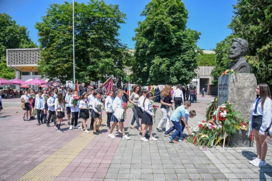 Пазарджик отбелязва Деня на Ботев и на загиналите за свободата и независимостта на България на 2 юни